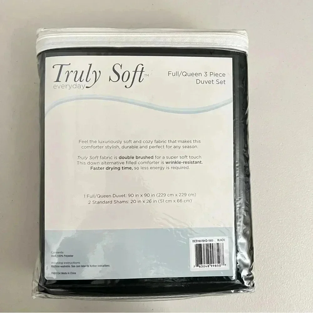 Truly Soft Everyday Duvet Cover and Shams Mini Set Black Full/ Queen